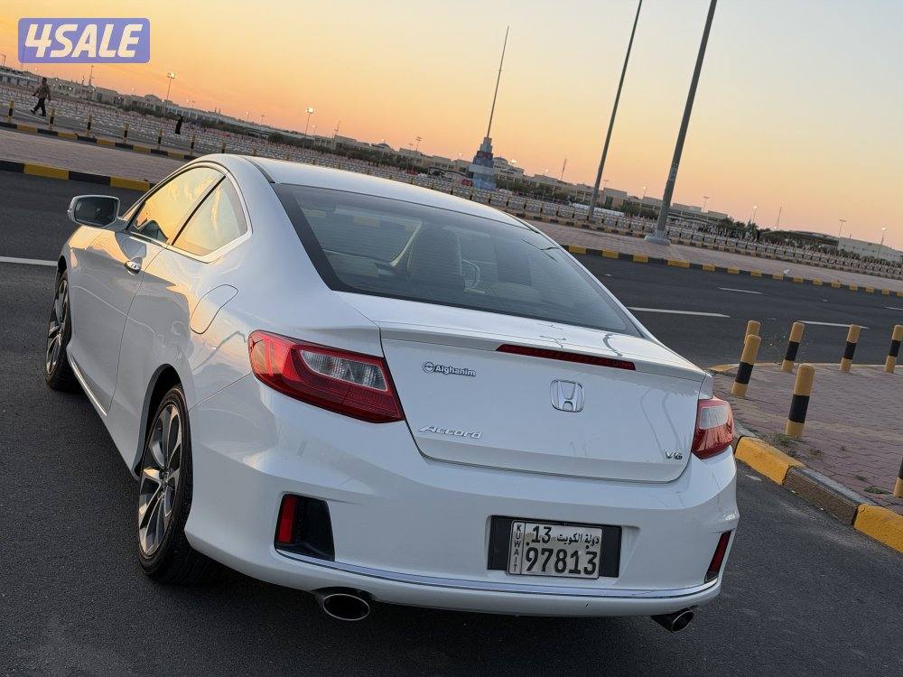 هوندا اكورد موديل 20154