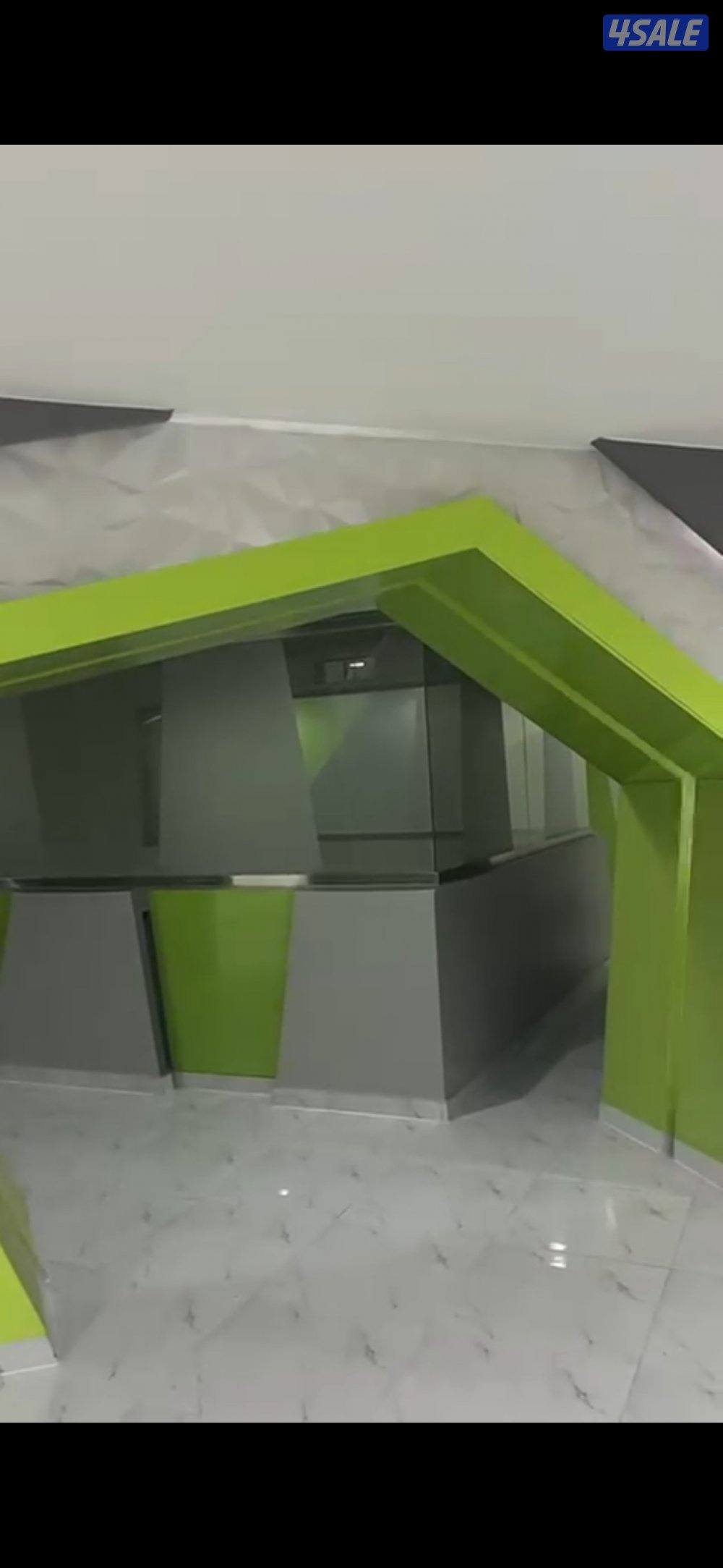 للايجار دور تجاري فخم على الشارع العام لمدخل الفروانية الرئيسي 800م10