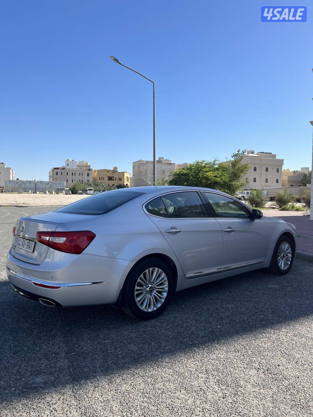 كيا كادينزا عداد  94  بحالة ممتازة 20165