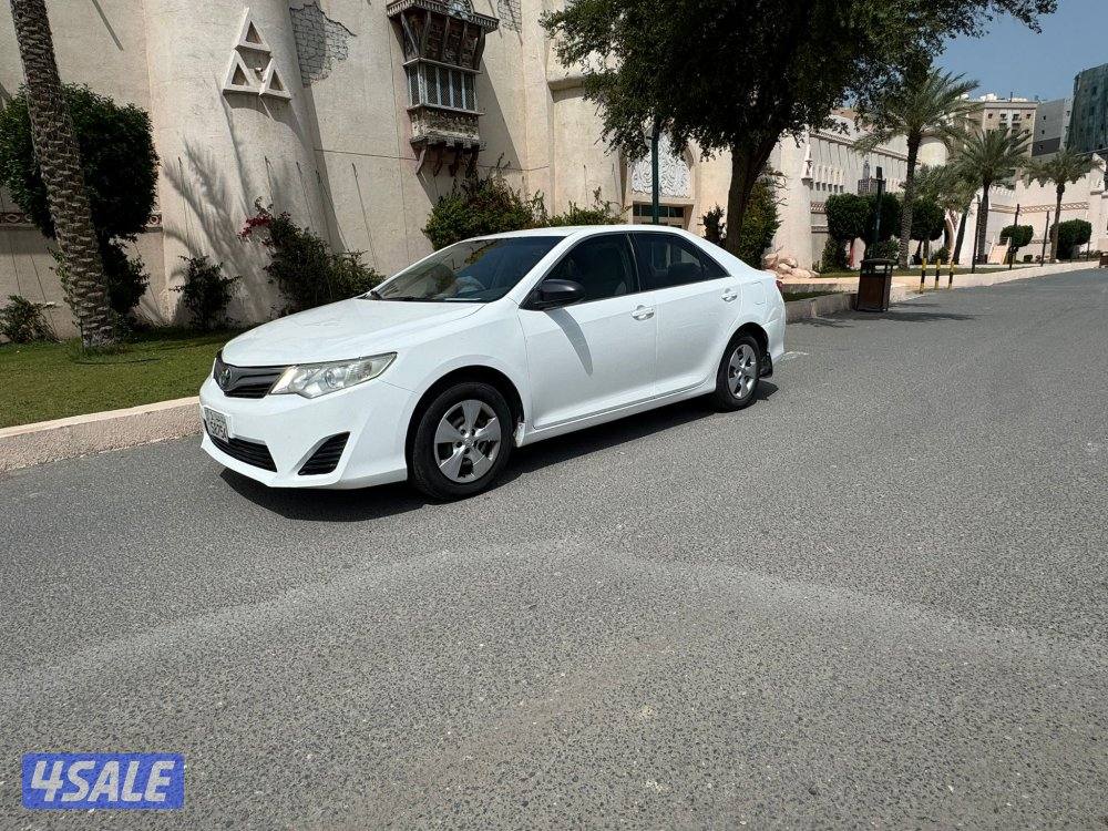 للبيع  كامري  2015 شرط الفحص0