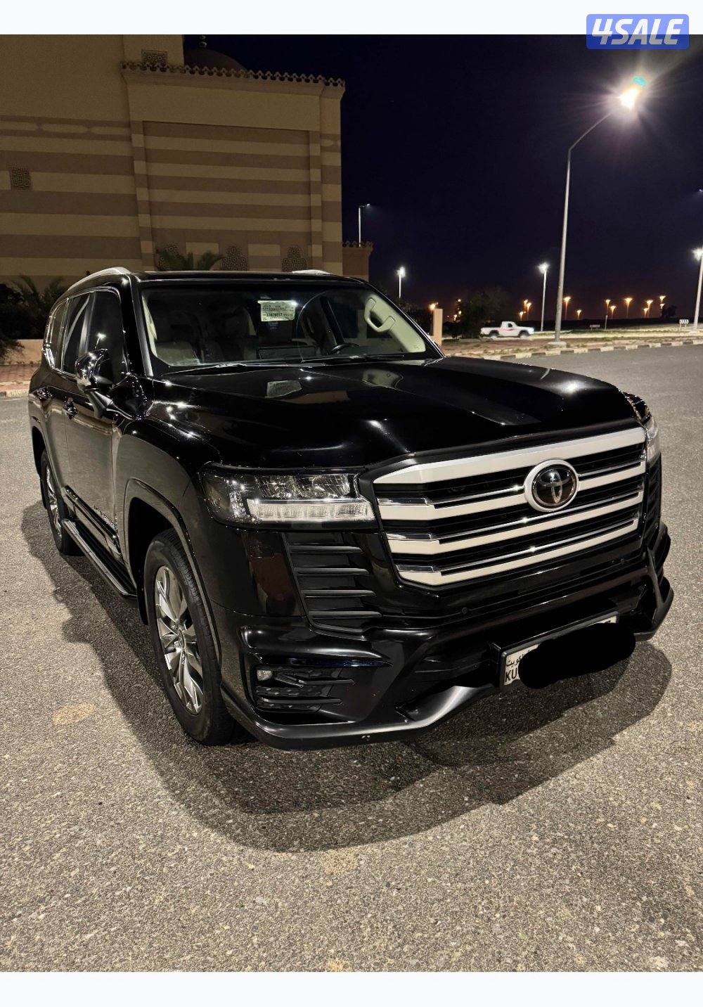 للبيع لاندكروزر ايرو اس 2022 بدون تيربو1