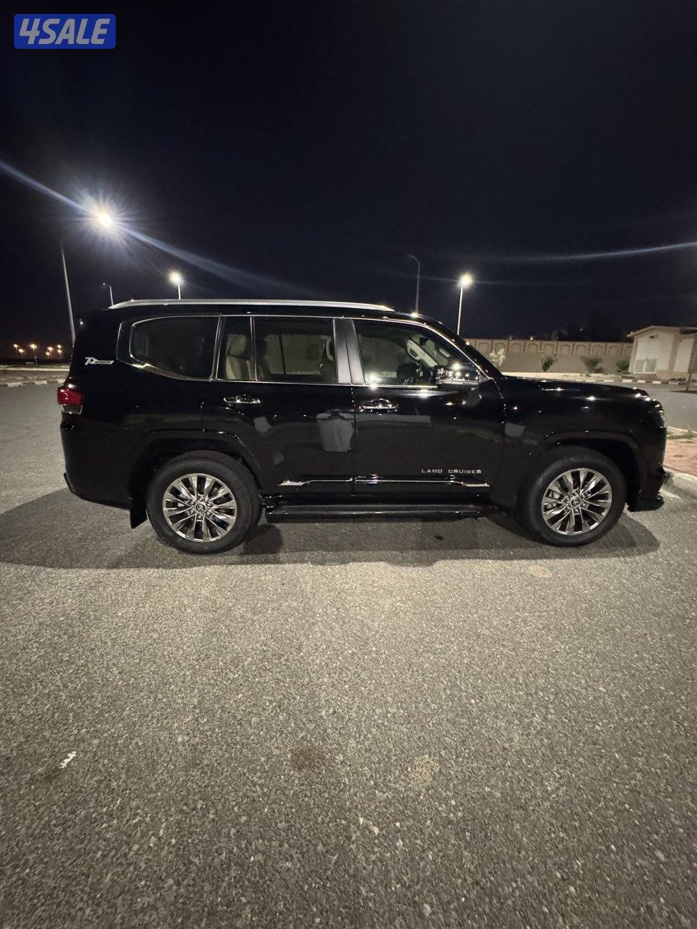 للبيع لاندكروزر ايرو اس 2022 بدون تيربو3