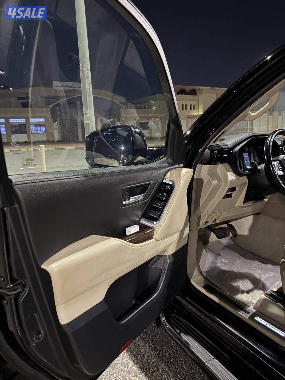 للبيع لاندكروزر ايرو اس 2022 بدون تيربو9