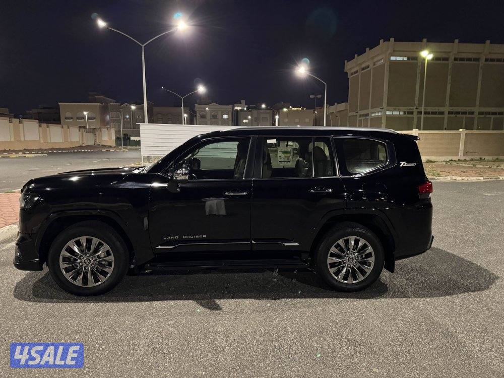 للبيع لاندكروزر ايرو اس 2022 بدون تيربو12