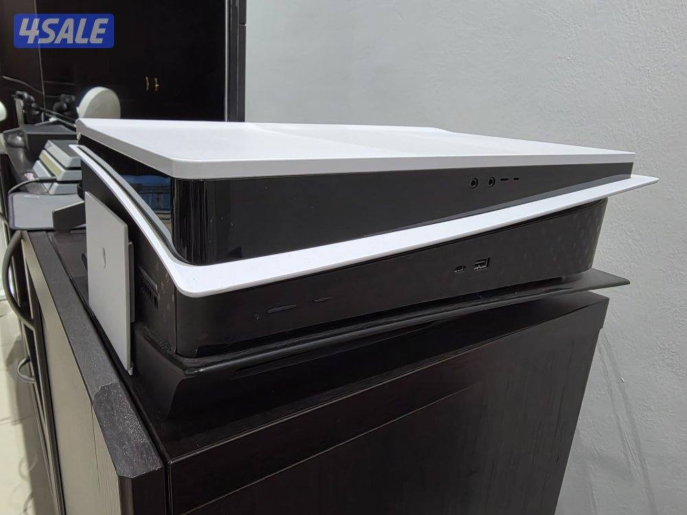 للبيع بلايسيشن ٥ مع شاشة جي ستوري ١٥انتش1