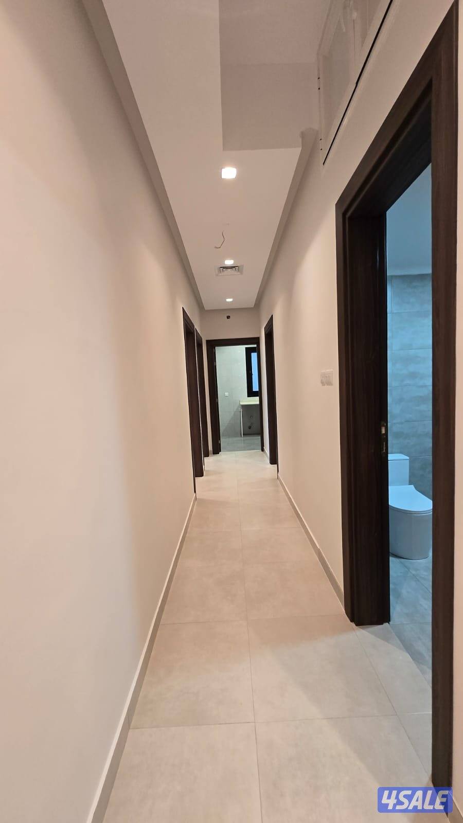 فرصه لاتعوض للمعاريس او طفلين عالأكثر.. للإيجار شقة فخمه بجنوب عبدالله2