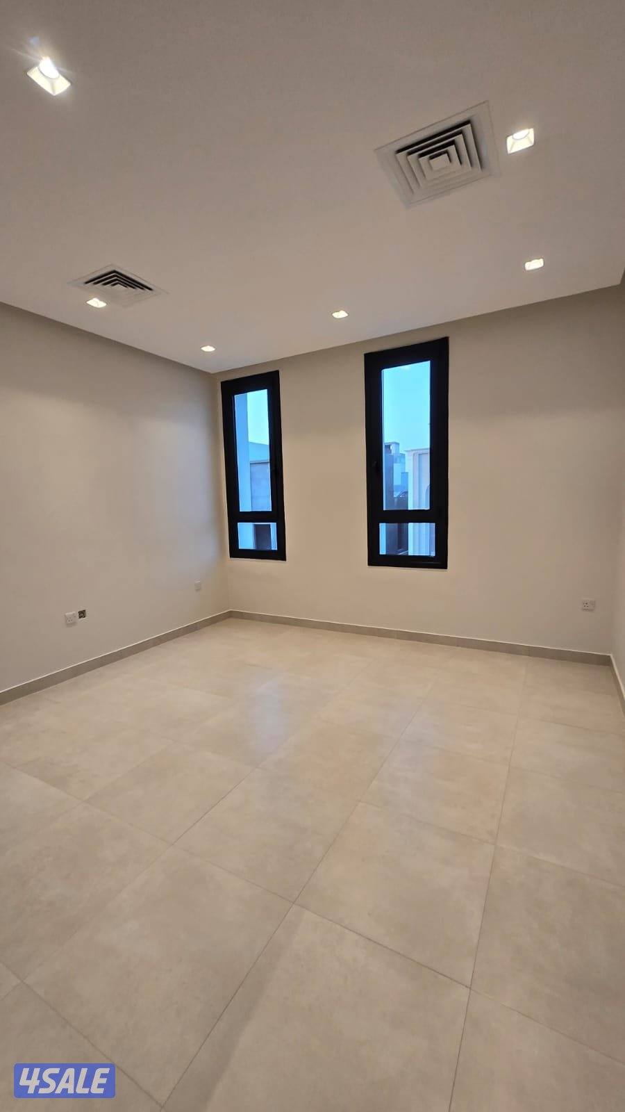 فرصه لاتعوض للمعاريس او طفلين عالأكثر.. للإيجار شقة فخمه بجنوب عبدالله5