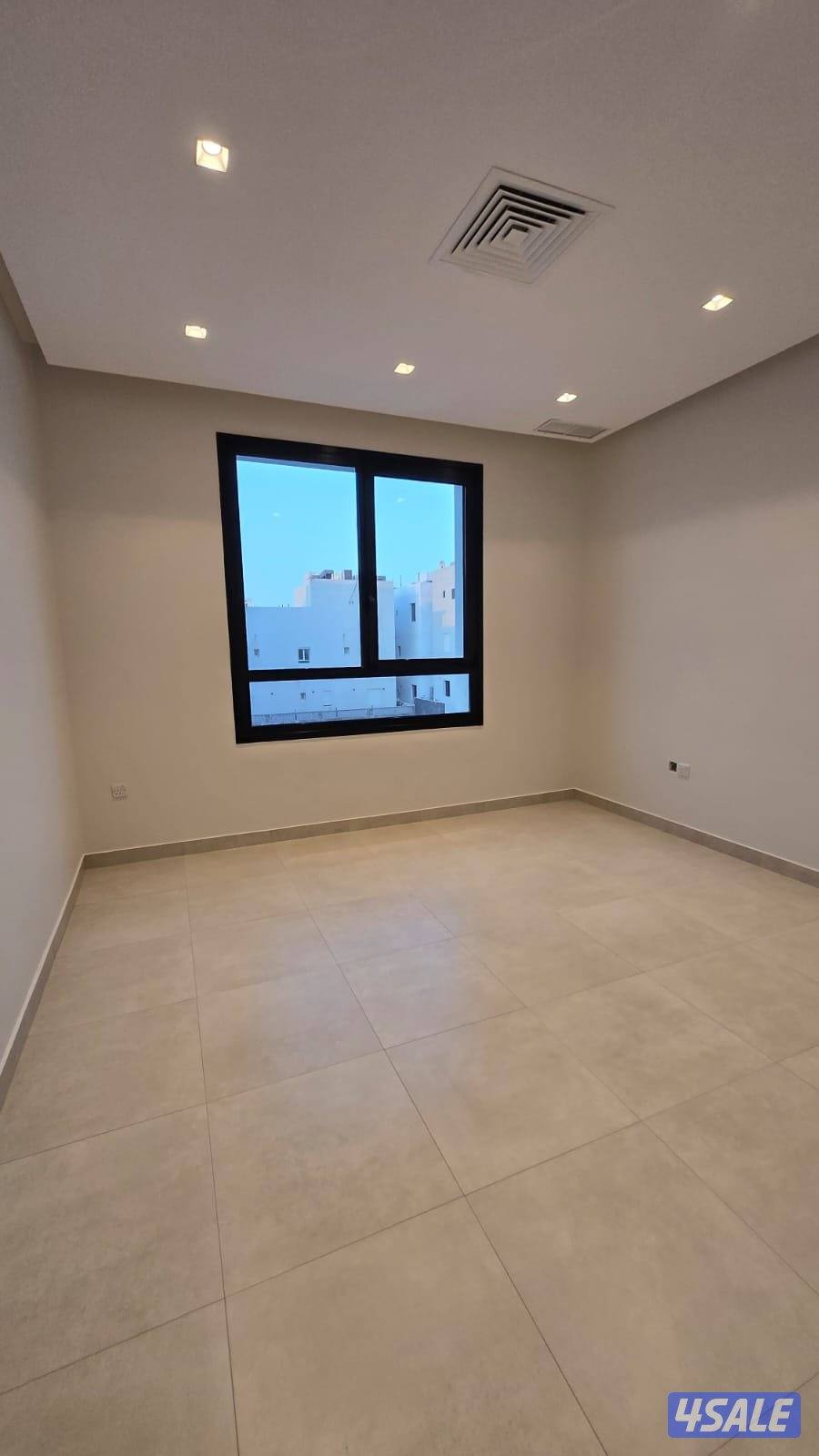 فرصه لاتعوض للمعاريس او طفلين عالأكثر.. للإيجار شقة فخمه بجنوب عبدالله6