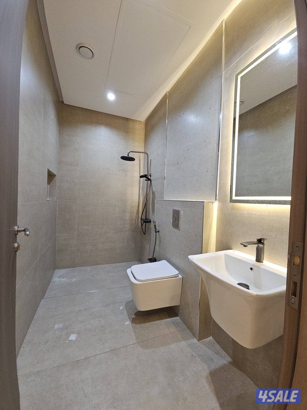 للإيجار شقة بالمسايل فاخرة .. TOP تشطيب. 2026 والتوزيع جميل ومساحه10