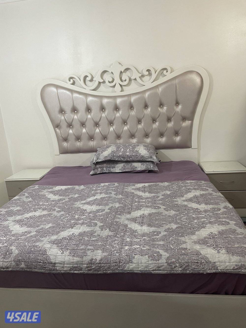 غرفة نوم تفصال للبيع كاملة مع ستارة رول و سجادة للتواصل2