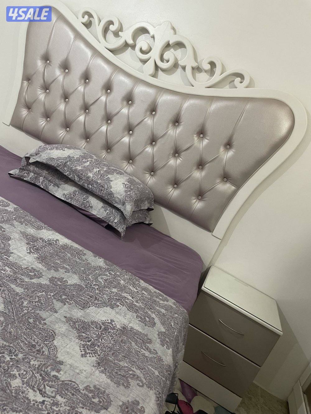 غرفة نوم تفصال للبيع كاملة مع ستارة رول و سجادة للتواصل3