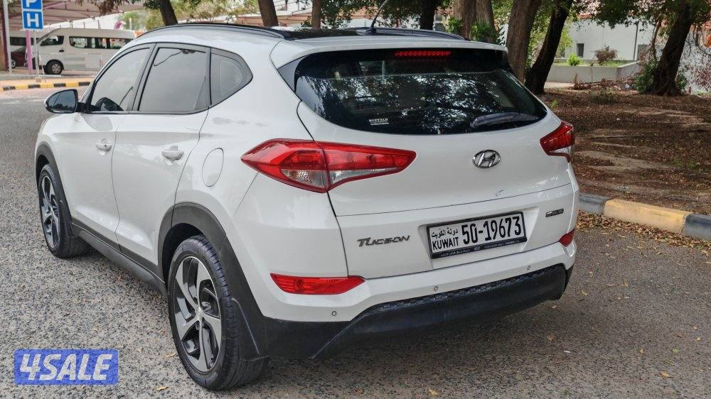 للبيع توسان موديل 2018 صبغ وكاله شرط الفحص9