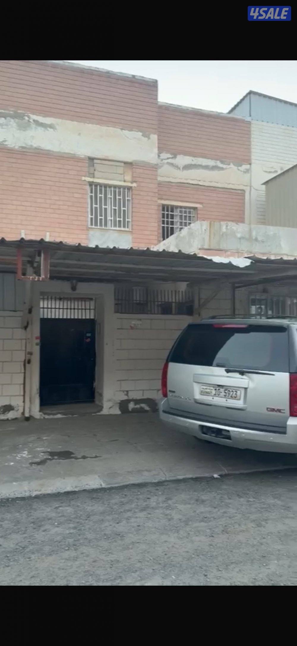 بيت للإيجار في الظهر دورين شارع واحد0