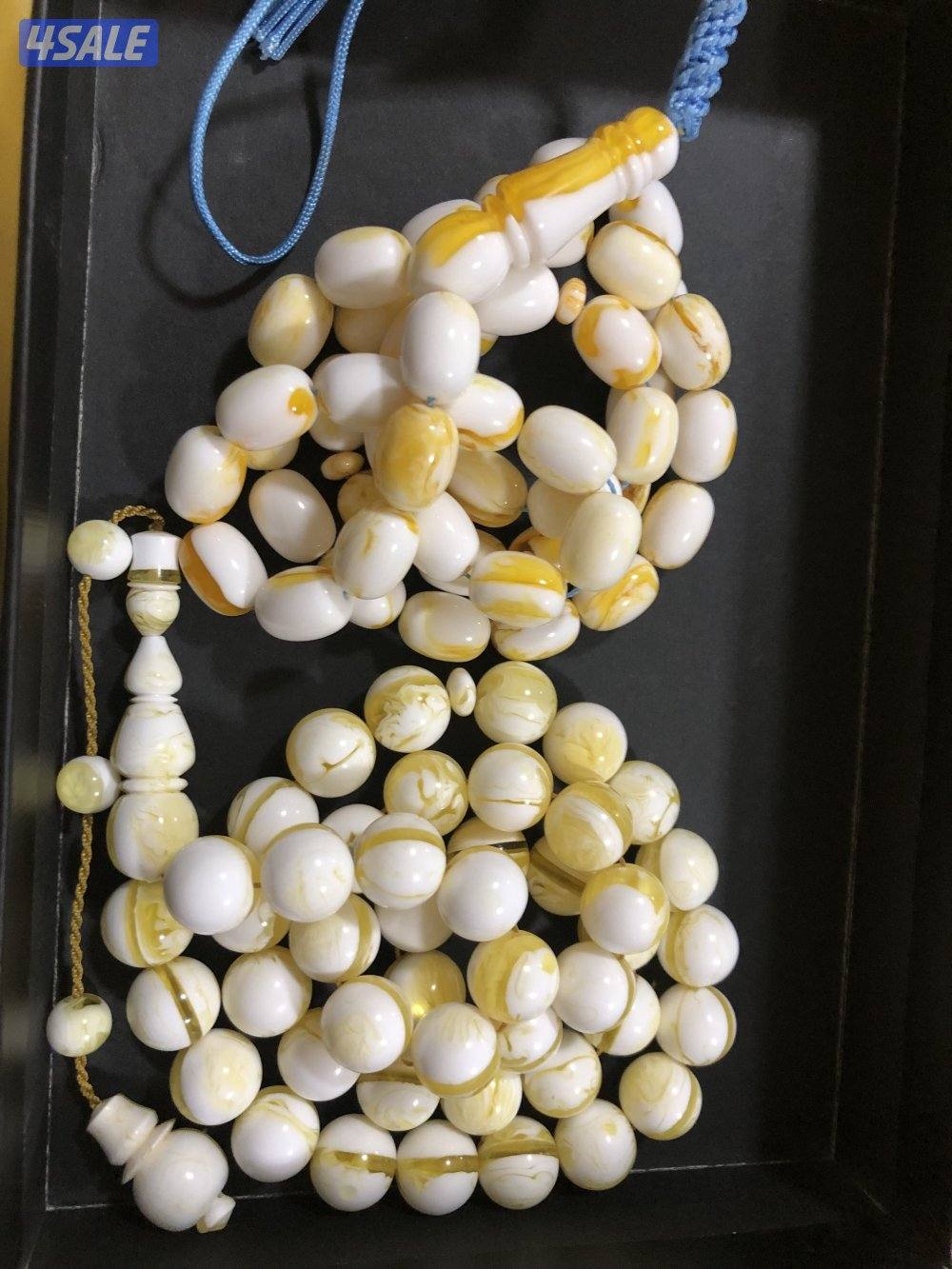 مستكه عدد تنين جميل واحد مملك و التاني شكه0