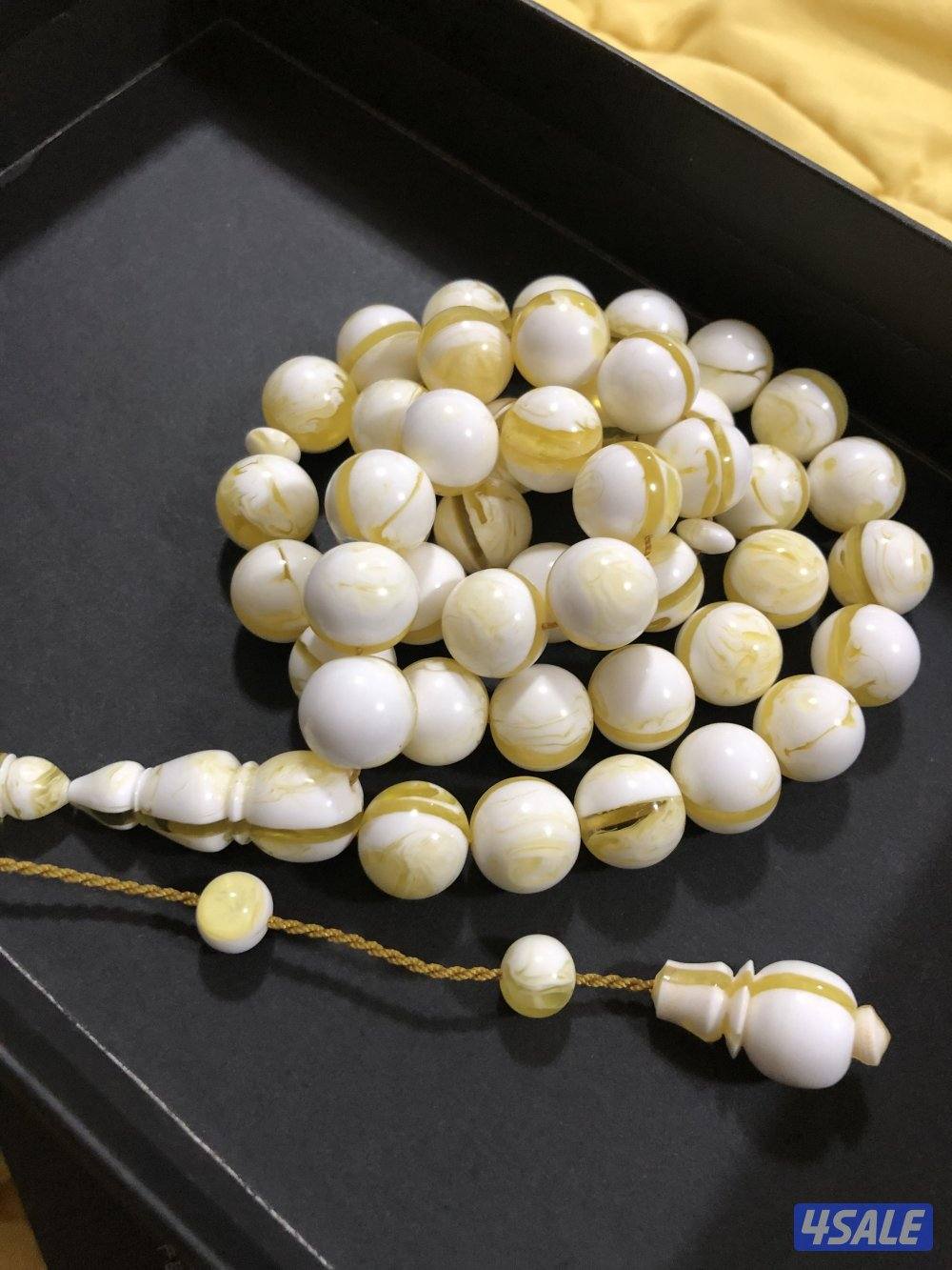 مستكه عدد تنين جميل واحد مملك و التاني شكه4