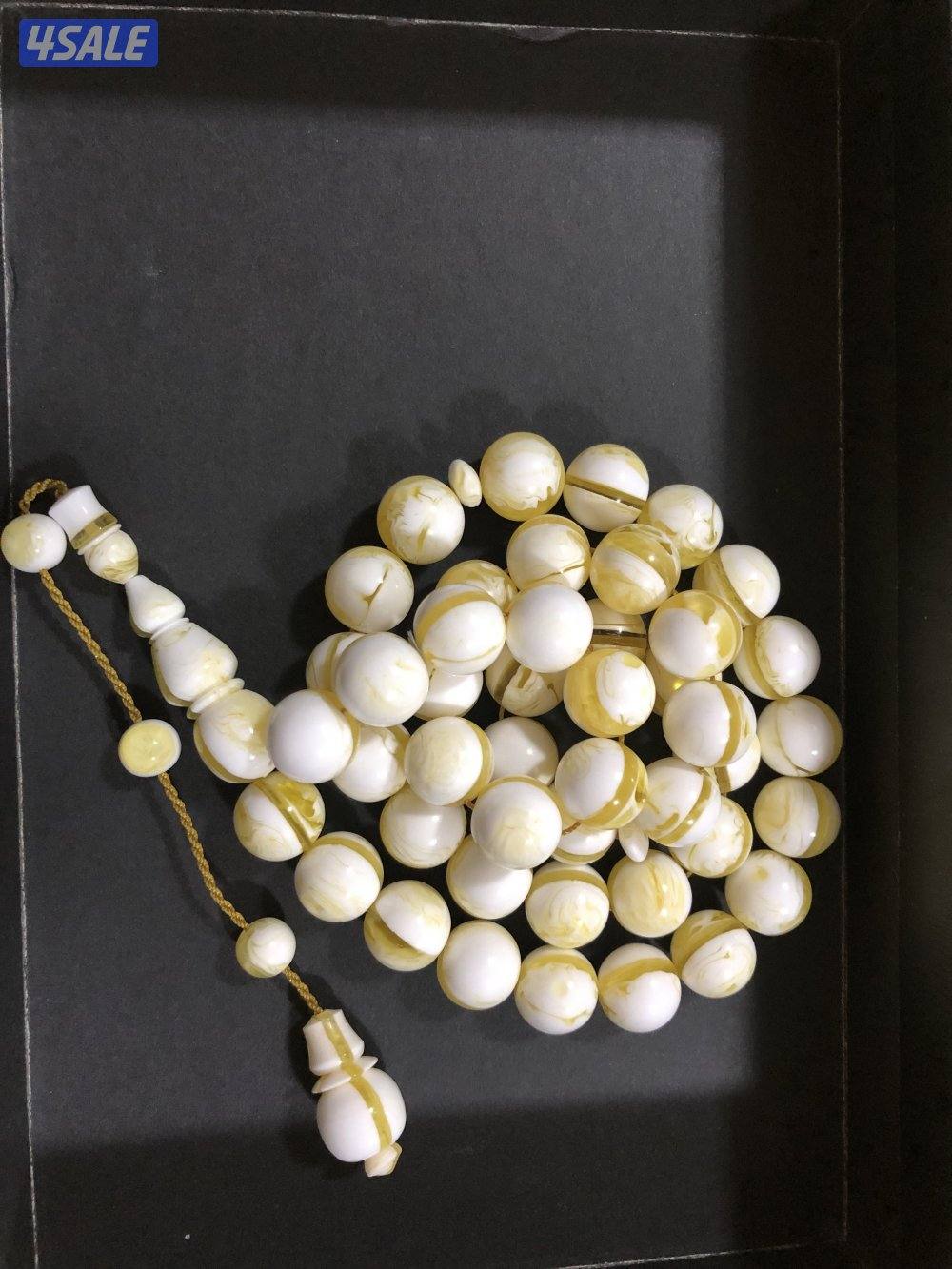 مستكه عدد تنين جميل واحد مملك و التاني شكه5