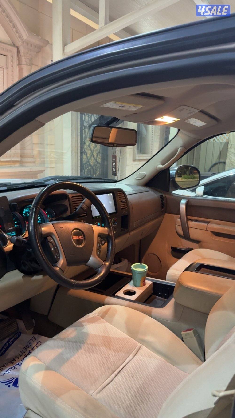 للبيع وانيت سيرا Z712