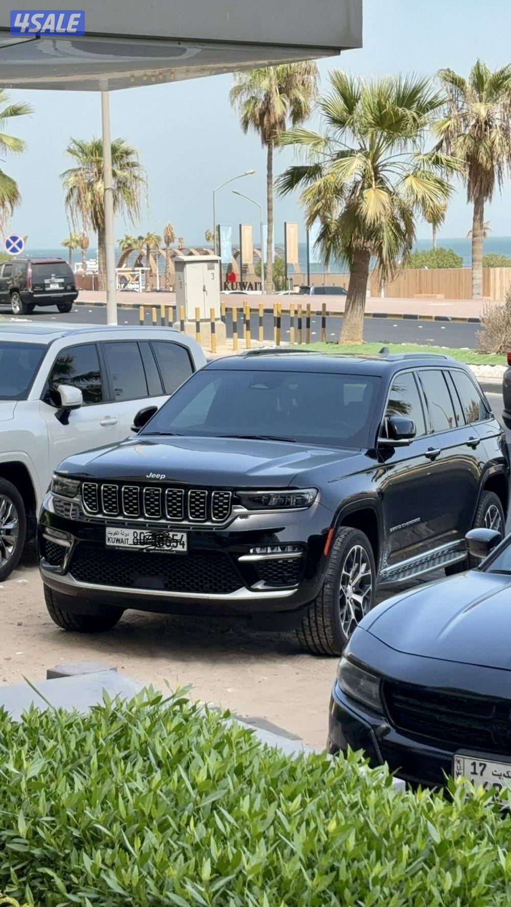 Grand Cherokee Summit2