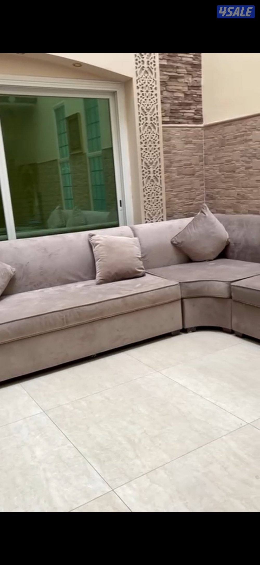 غرفة جلوس + طلولة تقديم0