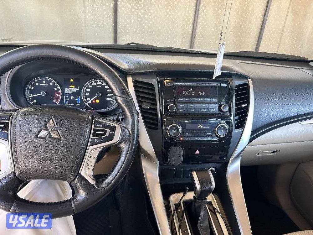 جيب ميتسوبيشي مونتيرو2