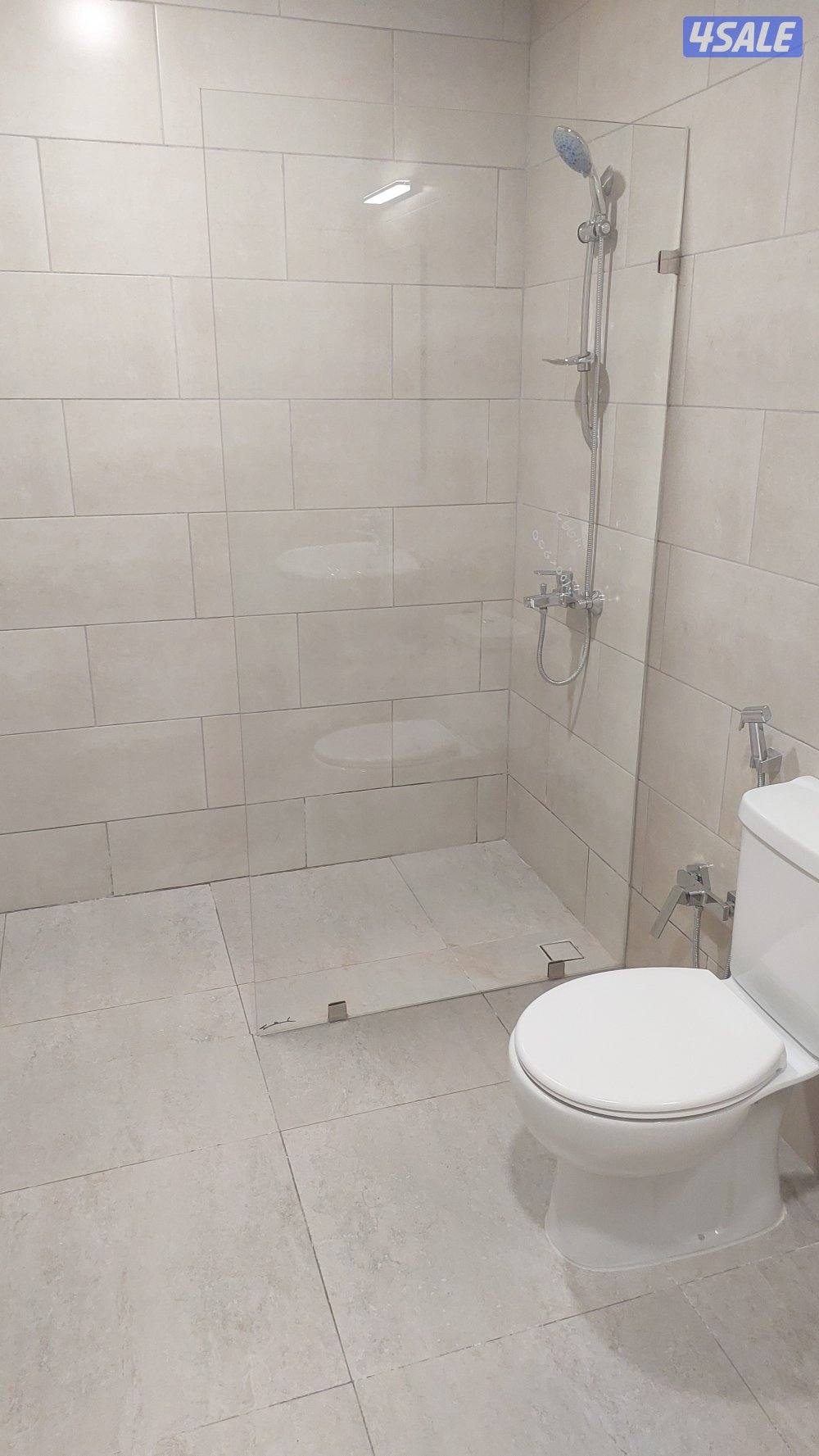 زجاج ومرايه وشاور بكس وطاولات طعام6