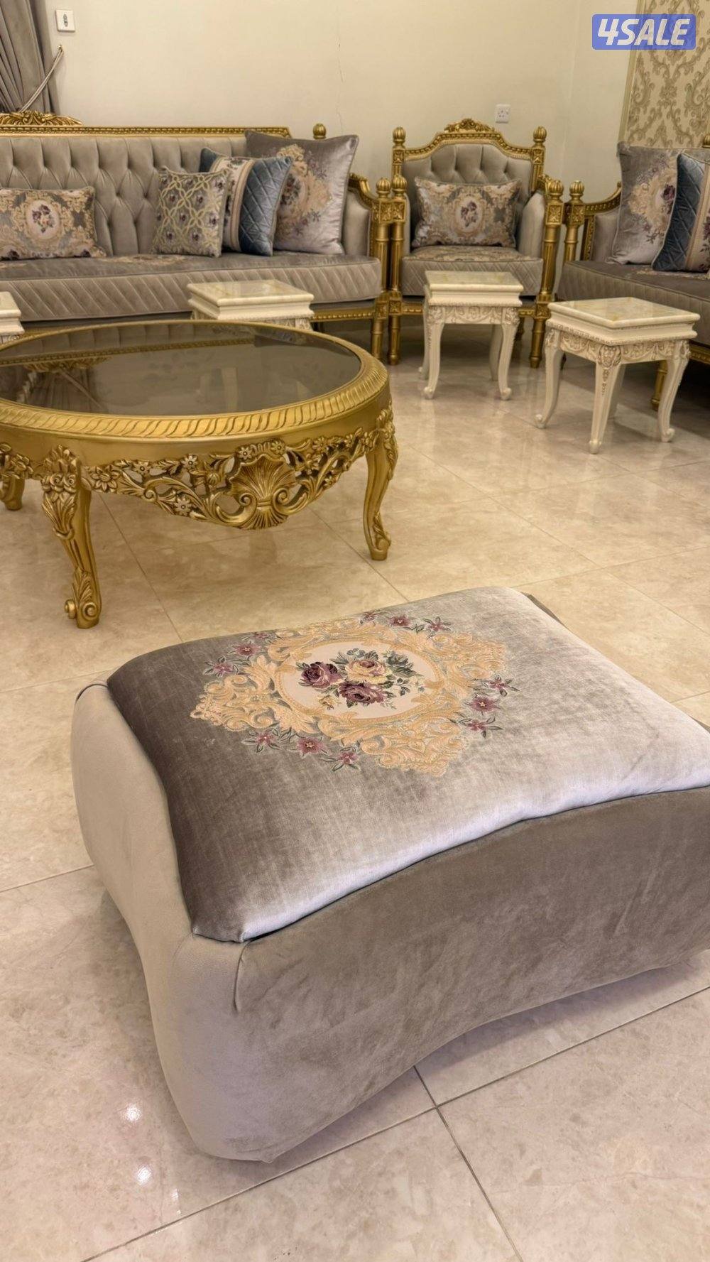 للبيع قنفات مع طاولات طقم كامل نظيف جداً2