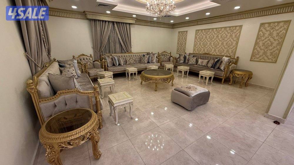 للبيع قنفات مع طاولات طقم كامل نظيف جداً1