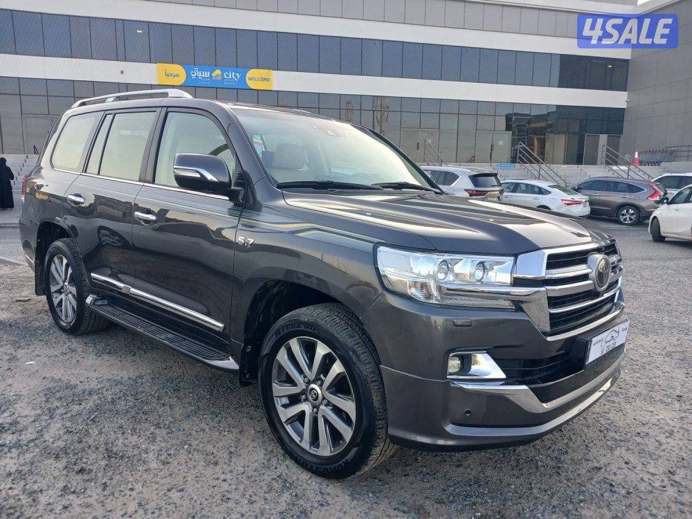 للبيع لاندكروزر VXS موديل ٢٠١٩0