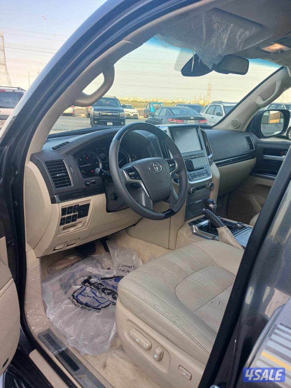 للبيع لاندكروزر VXS موديل ٢٠١٩7