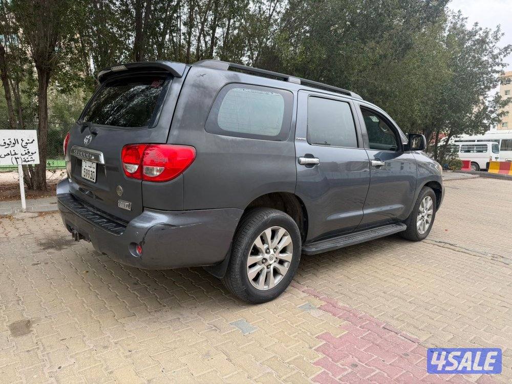 للبيع ‏تويوتا سيكوايا موديل 20101