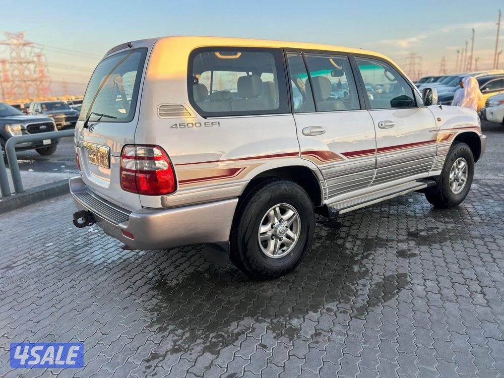 تويوتا لاند كروزر GX.R -V6 موديل 2003 ماشى 569.000 k.m  وارد الساير .3