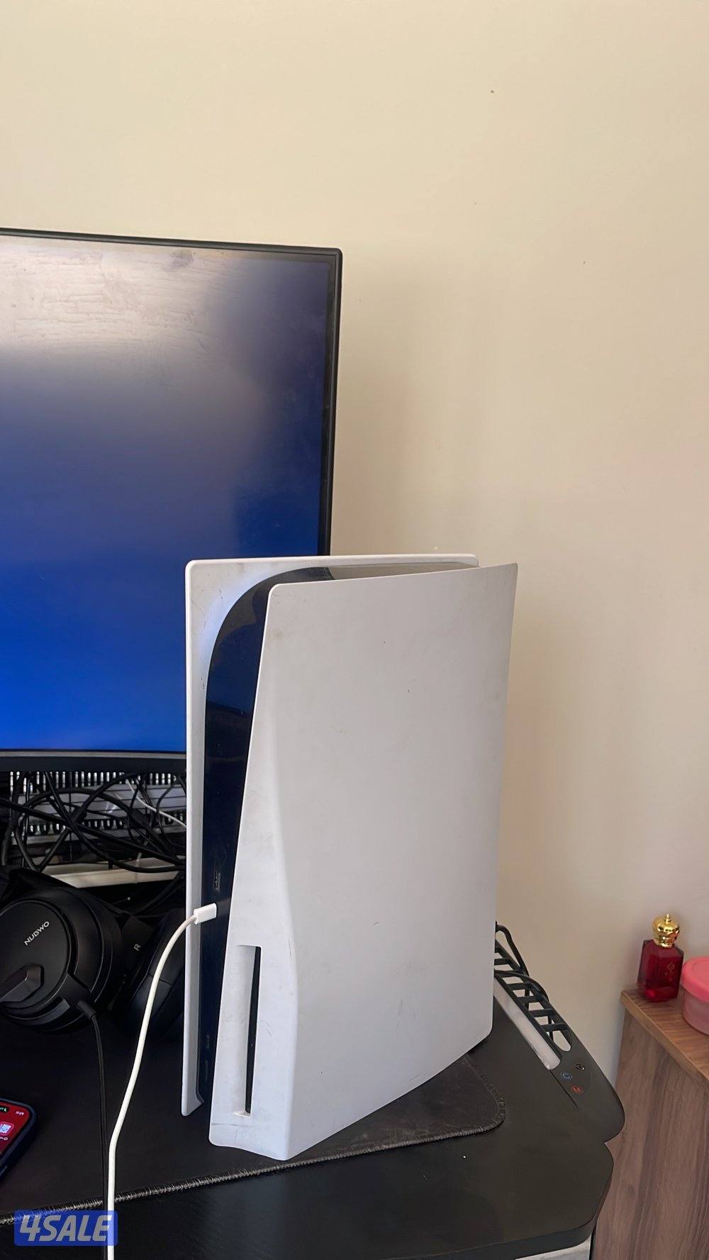 للبيع بلايستيشن ٥1