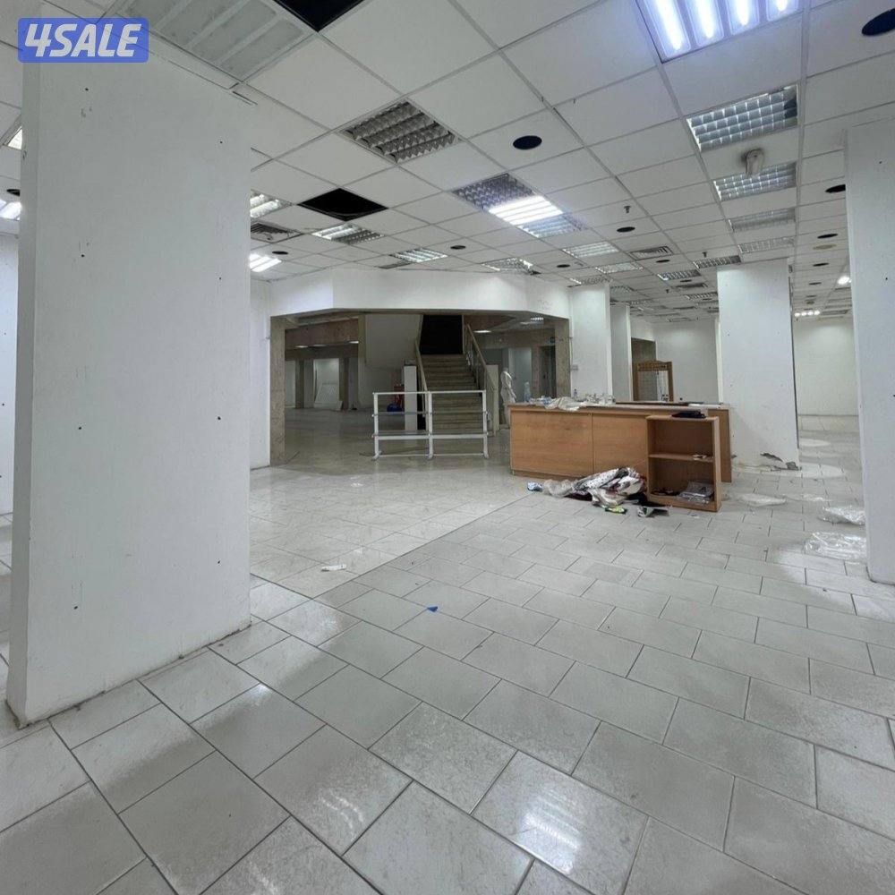 دور  كامل سرداب تجاري للإيجار في الفروانية1