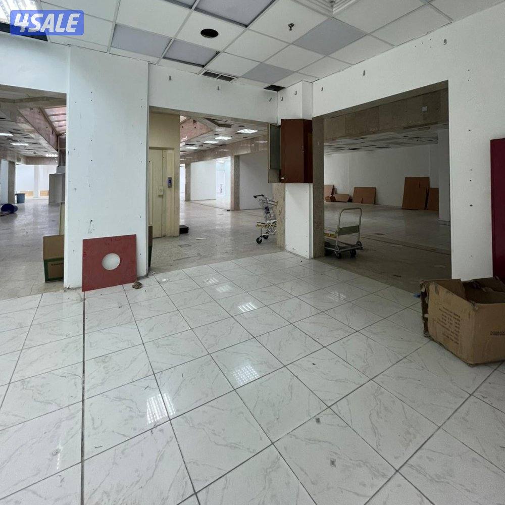 دور  كامل سرداب تجاري للإيجار في الفروانية5