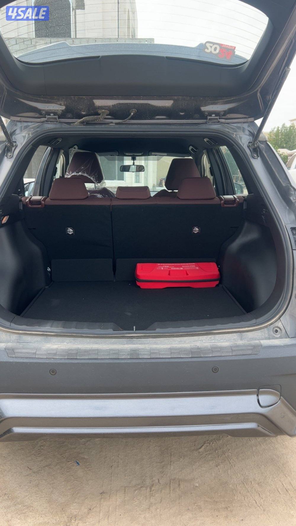 تو اليوم داخله سيرفس الاول السياره بحاله الوكاله من والى5