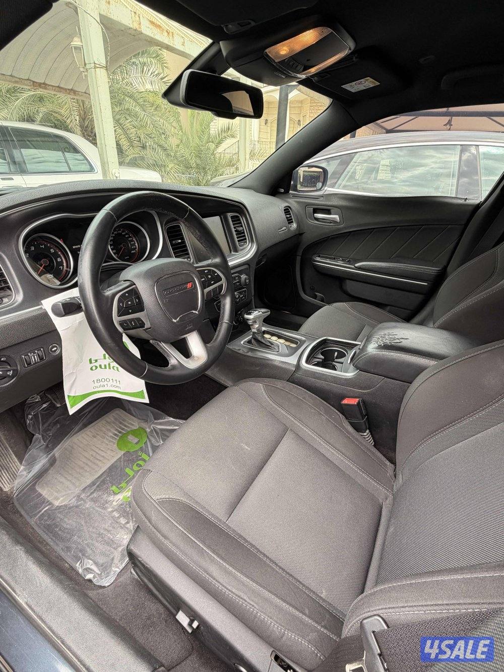 للبيع دودج تشارجر 2017 sxt2