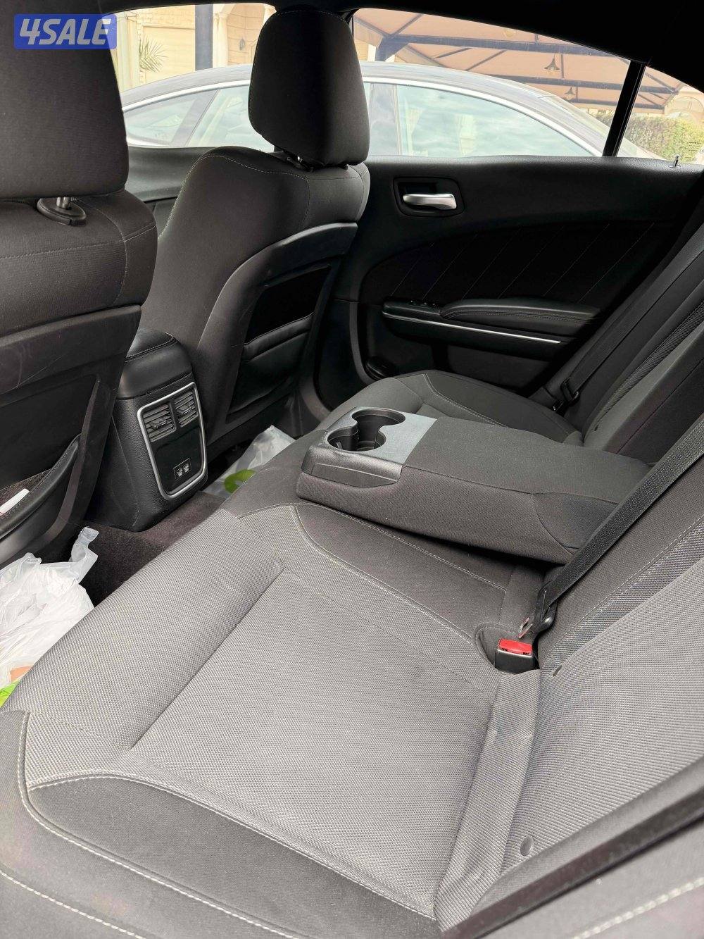 للبيع دودج تشارجر 2017 sxt5