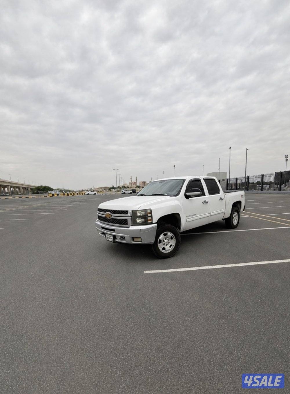 للبيع سلفرادو 2013 دبل0