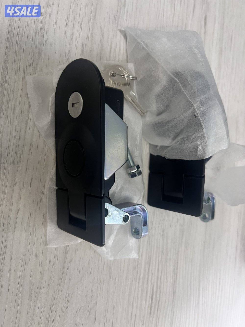 للبيع اغراض سلفرادو ٢٠١٦4