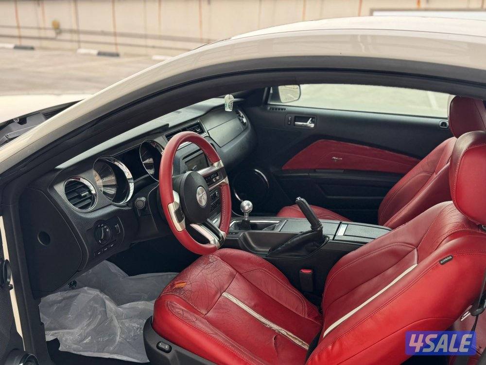 للبيع موستنق 2010 قير عادي 8 سلندر الفل ماعدا البانوراما4