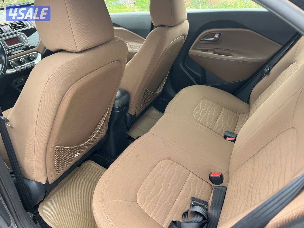 موديل2016 عداد 33 الف4