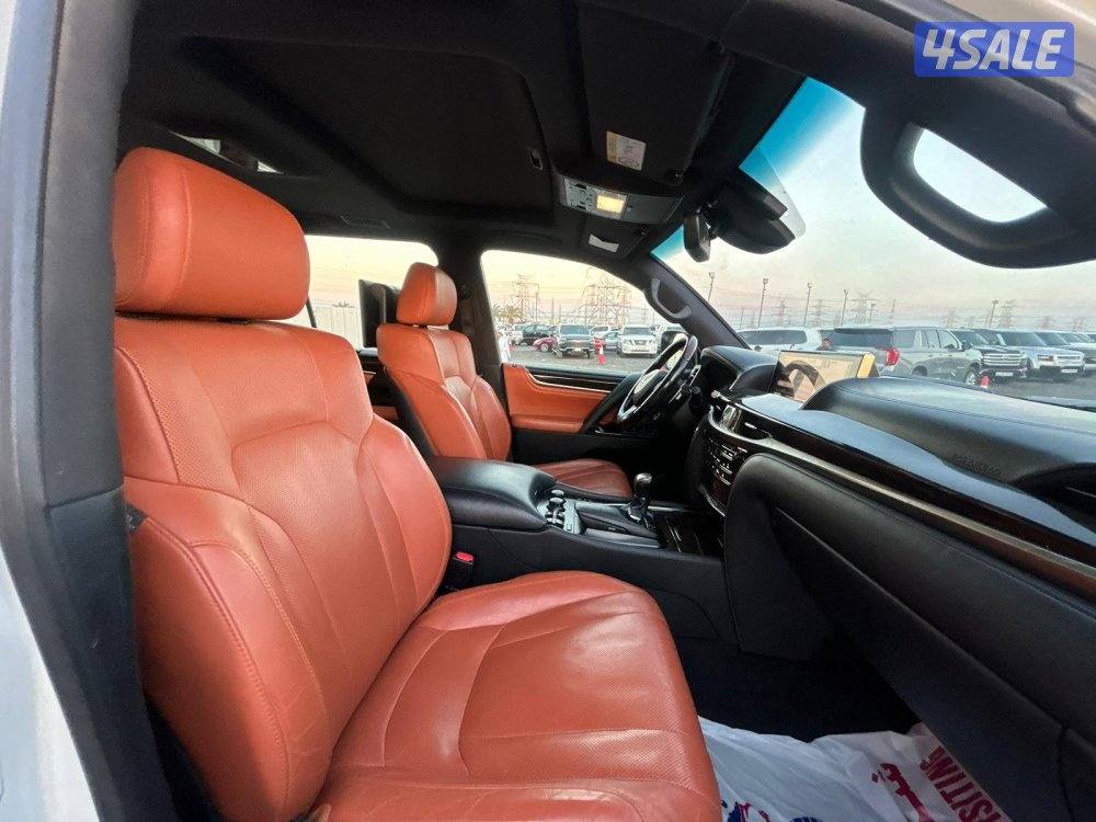 لكزس LX570 درجه اولى موديل 2016 ماشى 208.000 k.m وارد الخليج .صبغ5