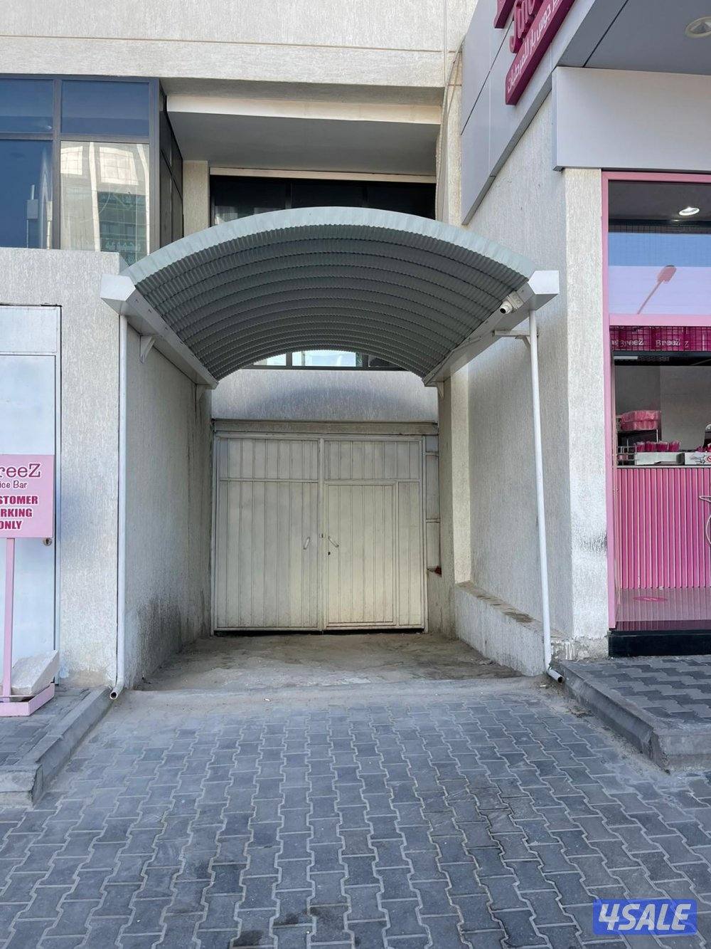 حداد مظلات خام خشبي غرفة مخازن جميع عمال حداده معلم باكستاني10