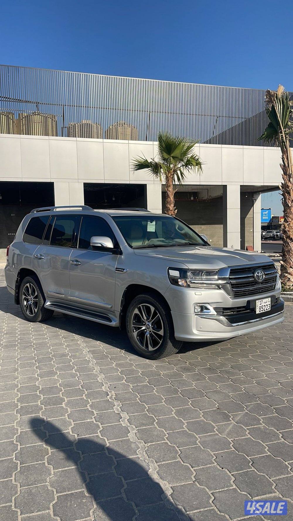 لاندكروز موديل 2020 عداد 93 صبغ الوكاله عليه حمايه فل بدي.0