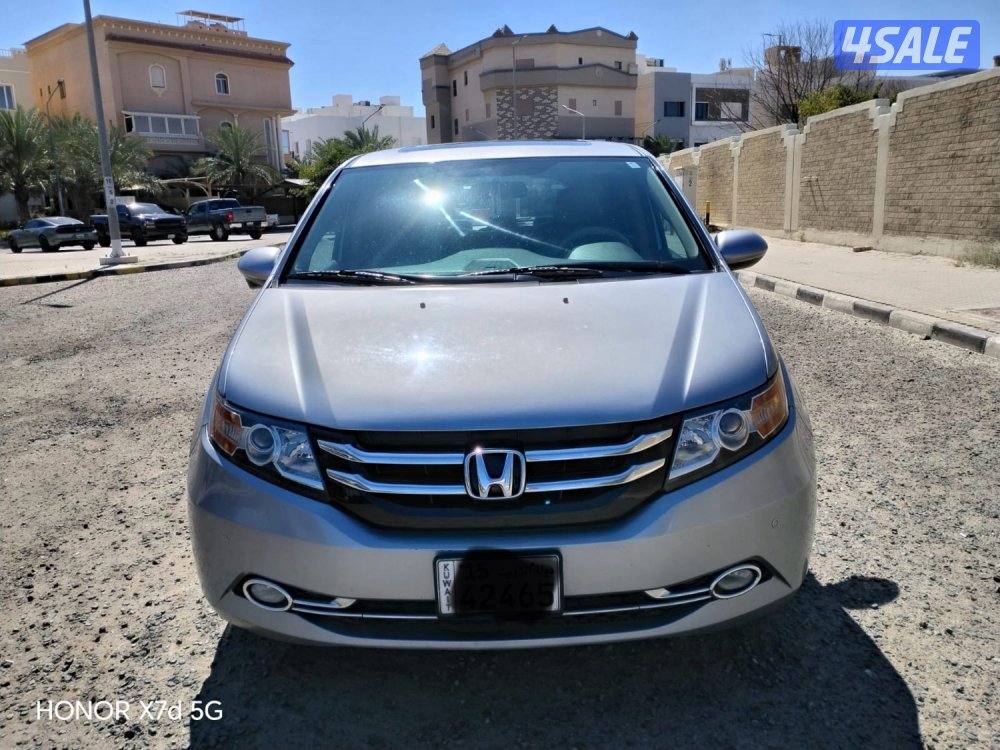 2016 well maintained, sunroof, camera back &side, Electric Doors1