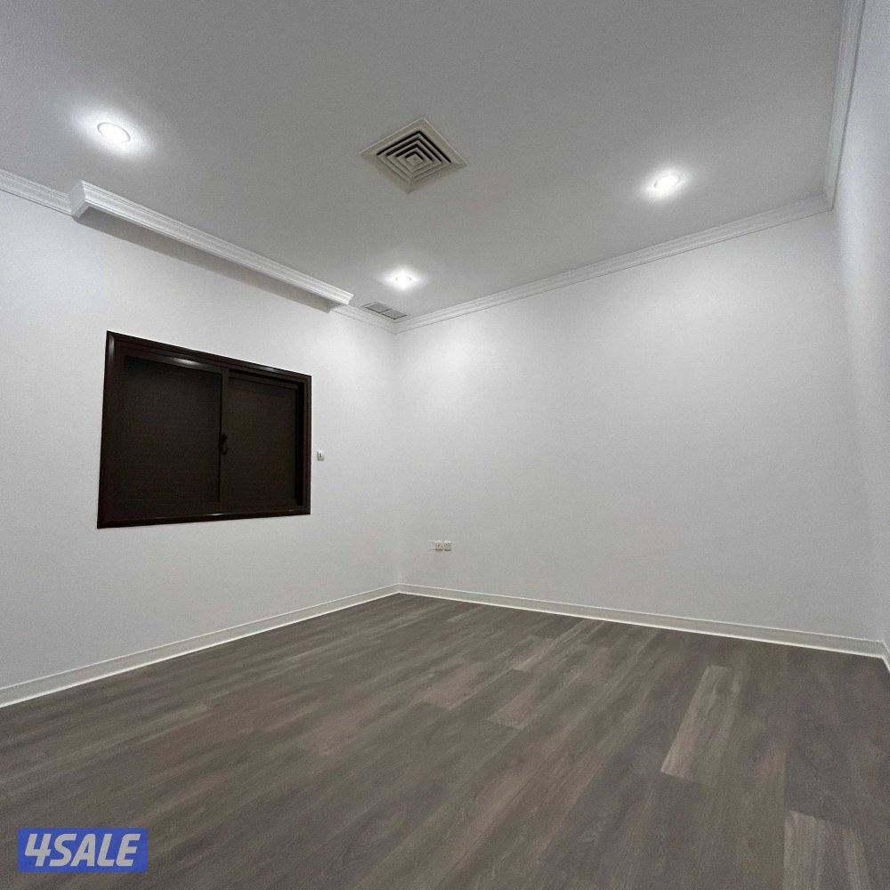 دور كامل للايجار في الصديق قطعة 74