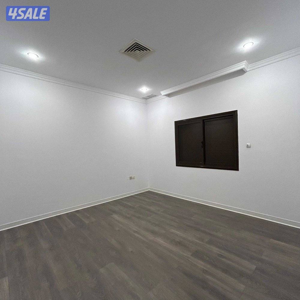 دور كامل للايجار في الصديق قطعة 75