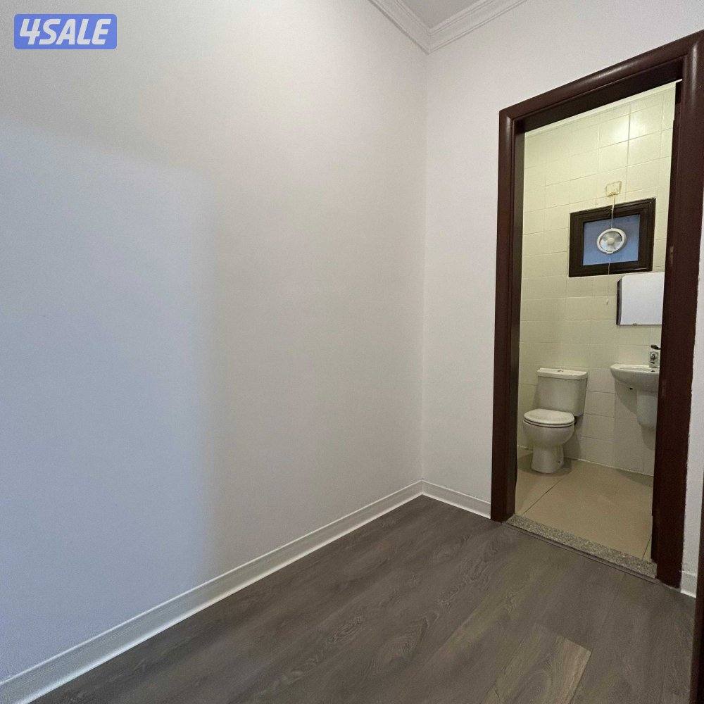 دور كامل للايجار في الصديق قطعة 77