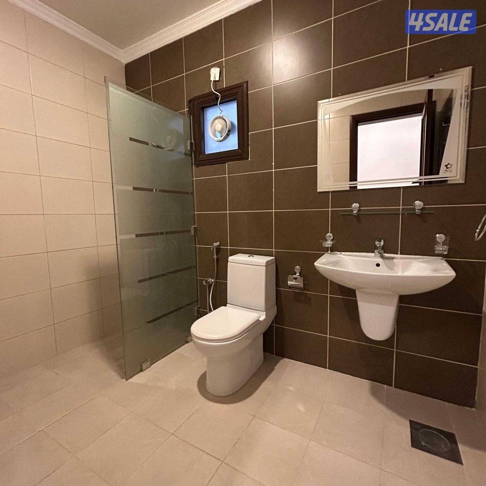 دور كامل للايجار في الصديق قطعة 710