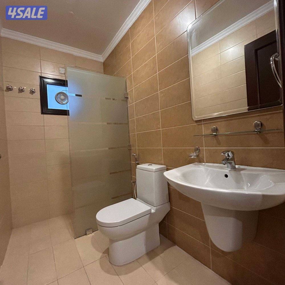 دور كامل للايجار في الصديق قطعة 712